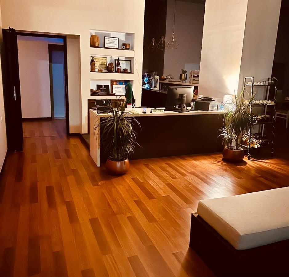 3B Suites Boutique Hotel Sarandë エクステリア 写真